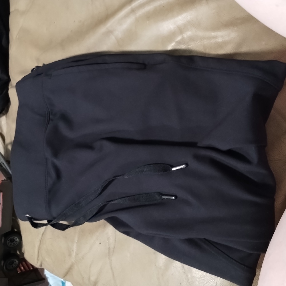 Black yoga pants